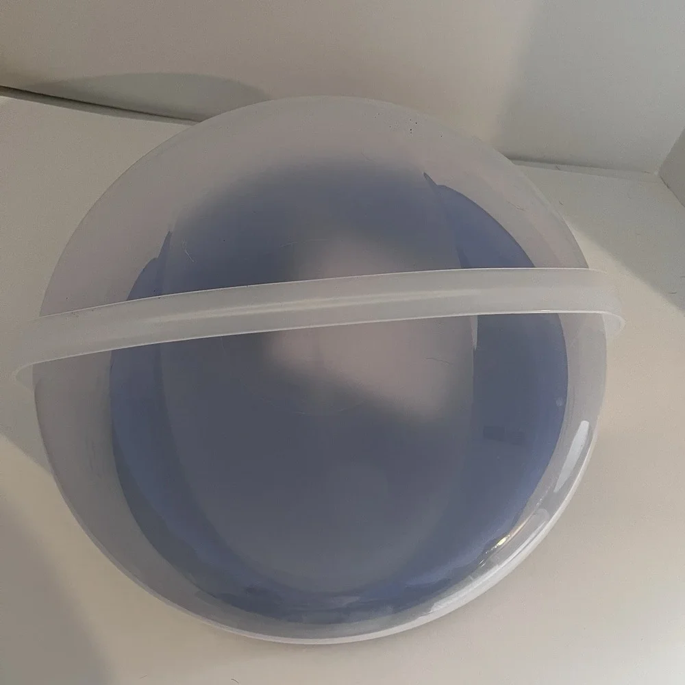 Tupperware 12